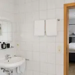 Garni Promenade בית הארחה 3*